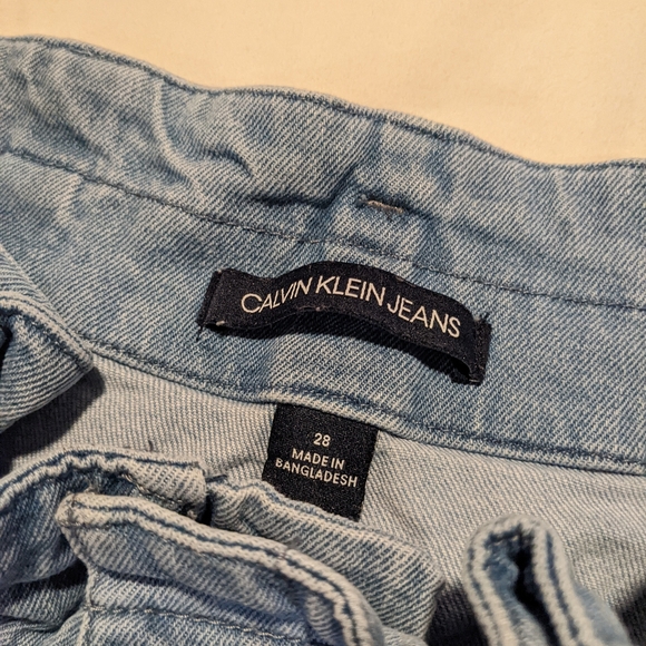 High Waisted Denim Jean Shorts Light Wash Size 28 - Picture 3 of 3